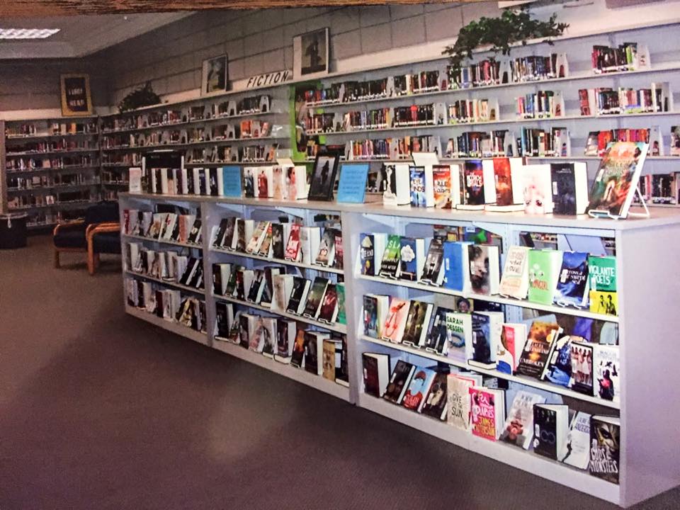 Side view of the memorial bookshelf